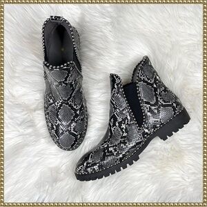 Seven Dials Black Snakeskin Ankle Booties Size 9.5